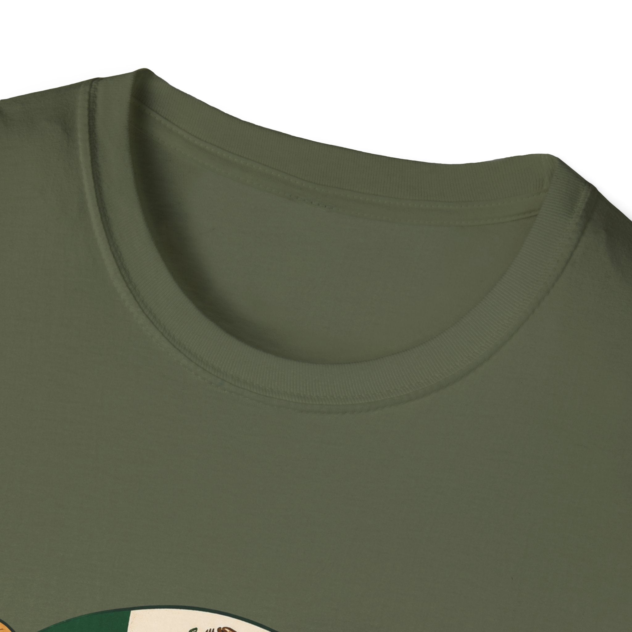 Si Se Puede Mexican Soccer Crest T-Shirt | Eagle, Sombrero, Football, Flag