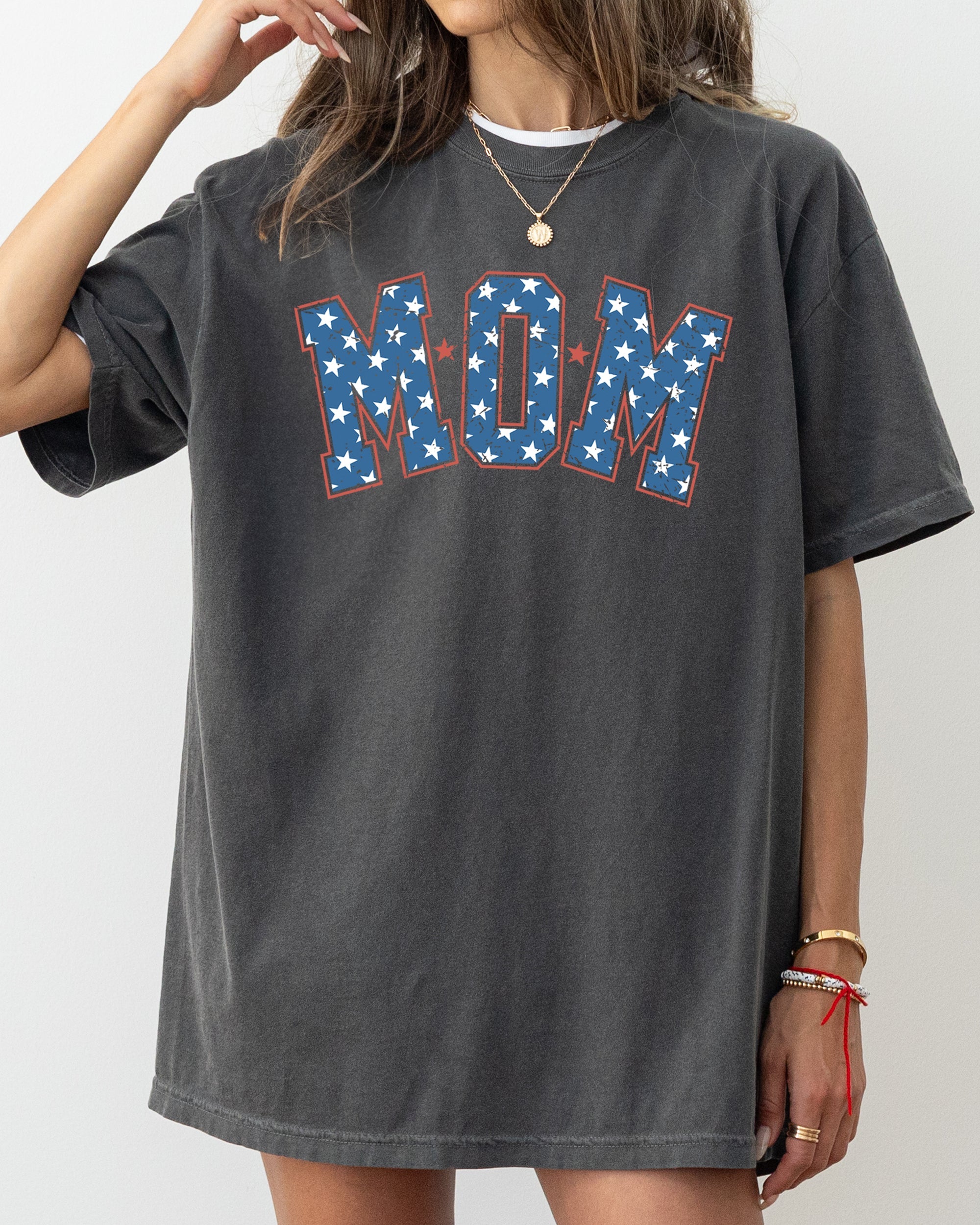 Mom, USA, America, Patriotic, Independence Day, Fourth Of July, 4th Of July Tshirt Comfort Colors T-Shirt
